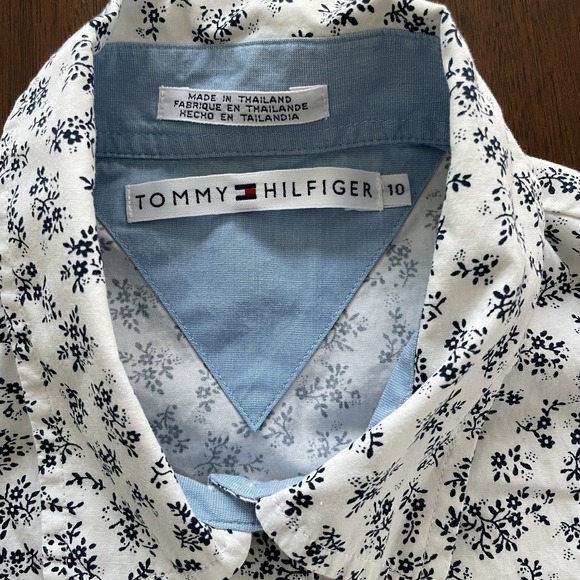 Tommy Hilfiger Tops - Tommy Hilfiger Women's Sleeveless Popover Top Size 10 White Black Floral Collar